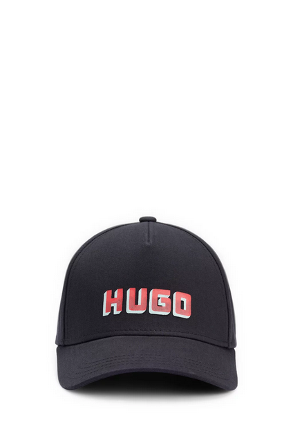 Una gorra de cinco paneles hugo